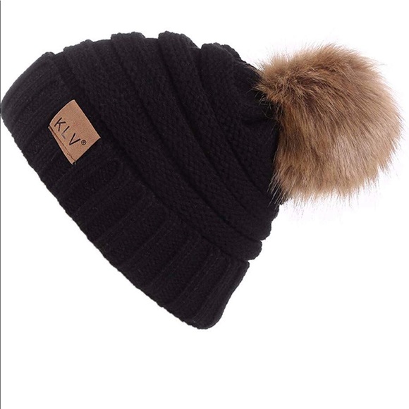 Unisex Cable Knit Slouchy Beanie Pom Pom Cap Black